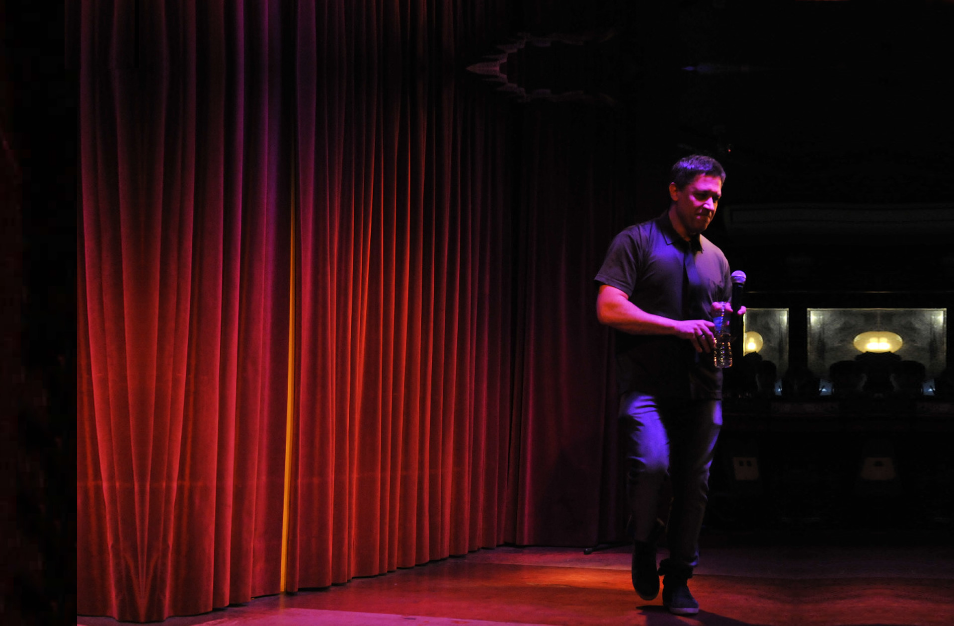 Walter Deleón comediante y humorista argentino