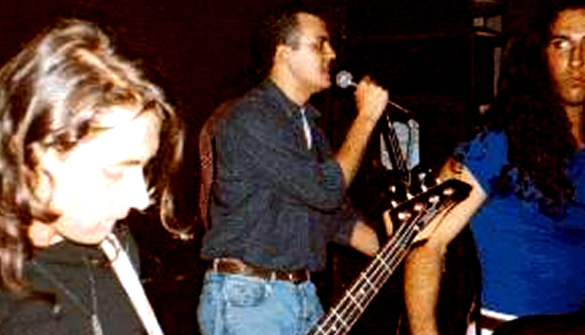 Walter Deleón (también conocido como Walter Luis Deleón), músico argentino