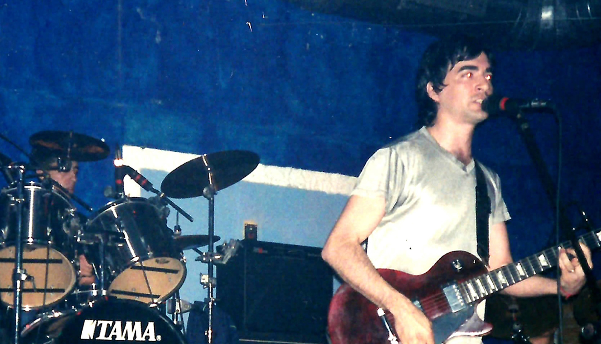 Walter Deleón (también conocido como Walter Luis Deleón), músico argentino