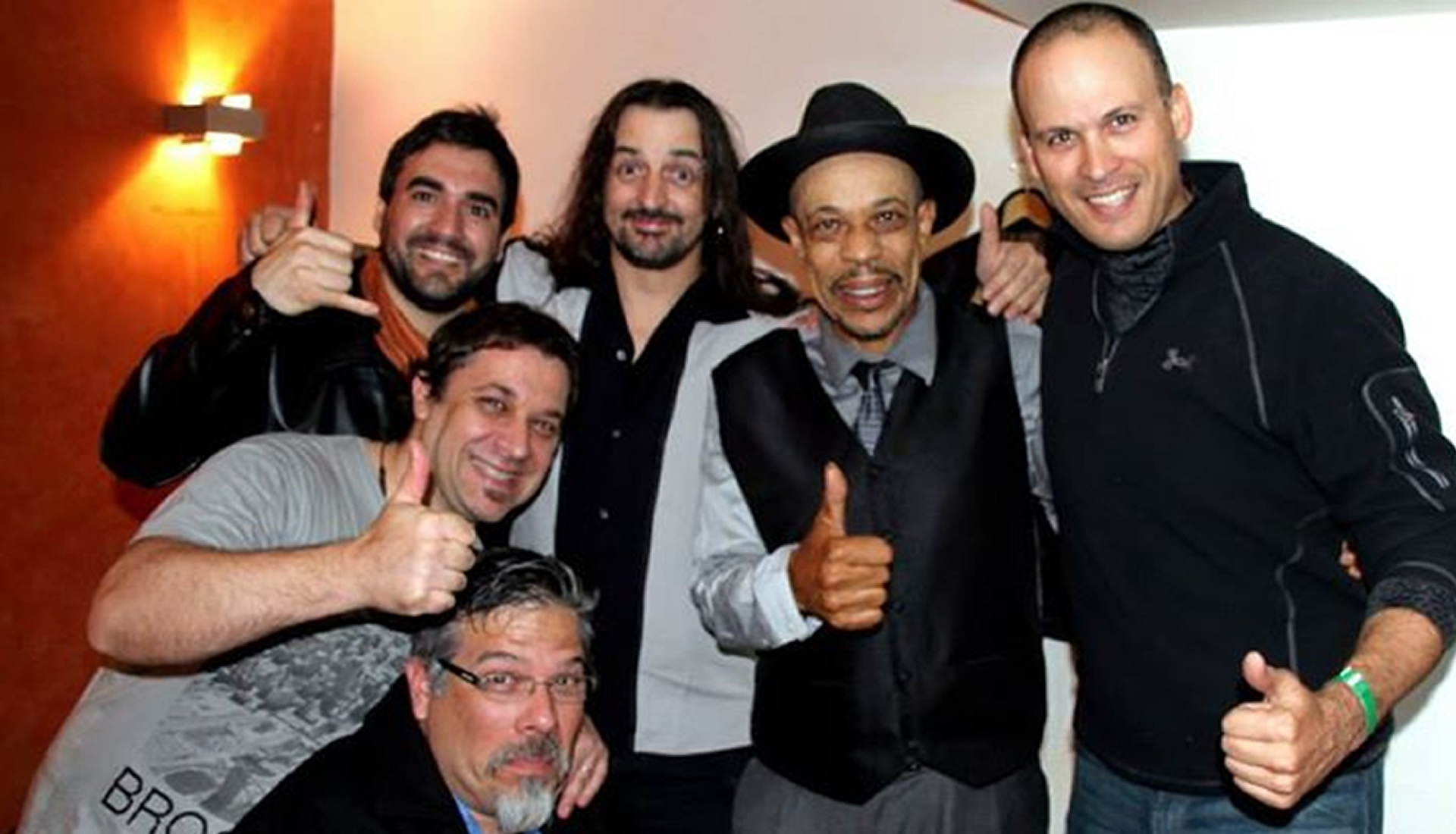 Walter Deleón (también conocido como Walter Luis Deleón), músico argentino